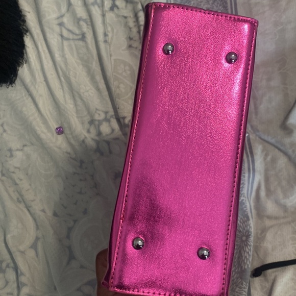 Handbag - Picture 4 of 7